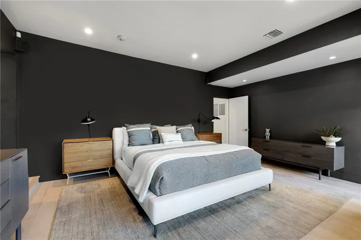 11661 Picturesque Dr, Studio City, California 91604
