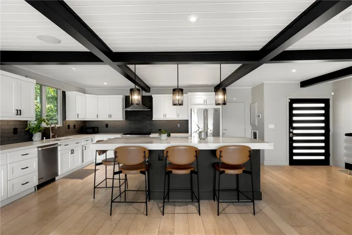 11661 Picturesque Dr, Studio City, California 91604