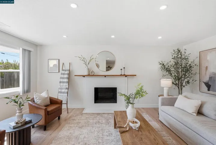 1899 Queens Rd, Concord, California 94519