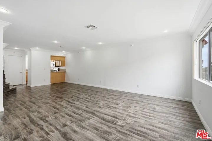 Living & Dining Room Area