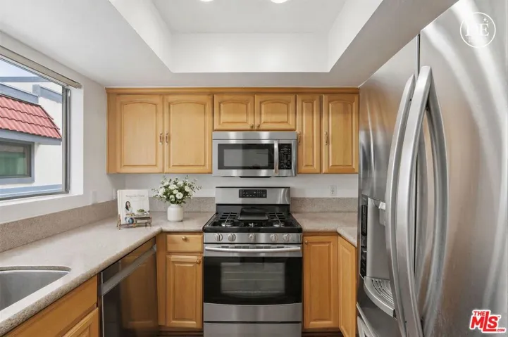 Kitchen (Staged)