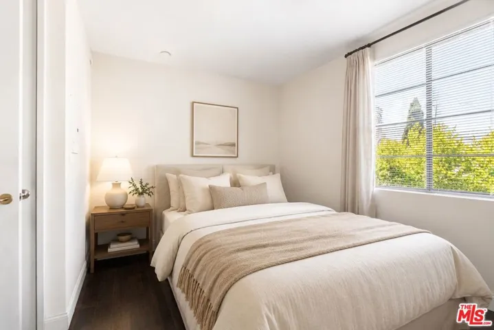 234 S Gale Drive 209, Beverly Hills, California 90211