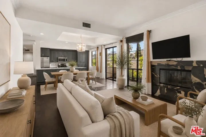 234 S Gale Drive 209, Beverly Hills, California 90211