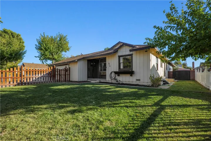916 W Avenue J8, Lancaster, California 93534