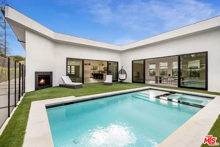 22931 Dolorosa Street, Woodland Hills, California 91367