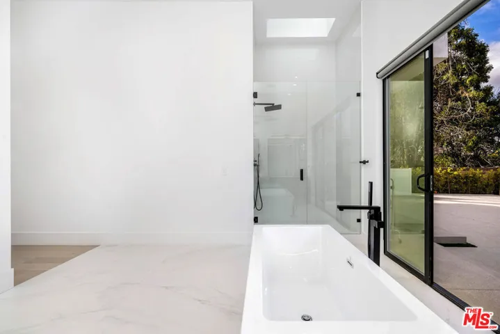 22931 Dolorosa Street, Woodland Hills, California 91367
