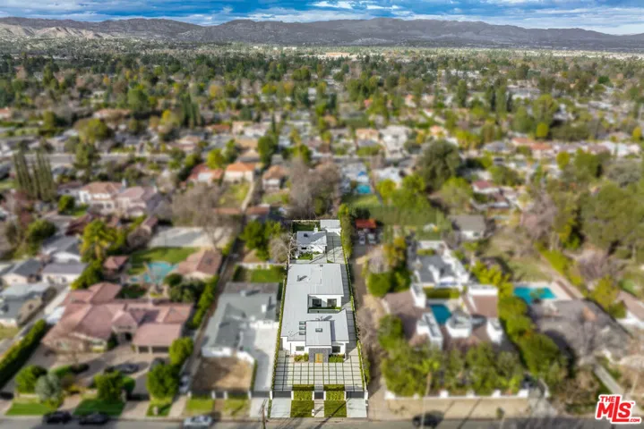 22931 Dolorosa Street, Woodland Hills, California 91367