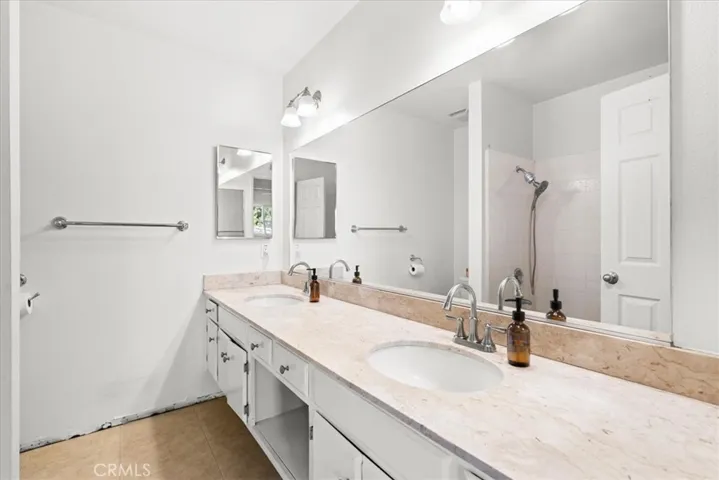 secondary bathroom