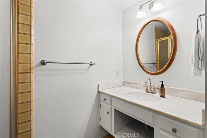 downstairs full bathroom