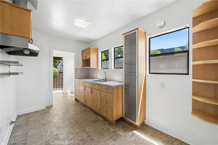 142 6th St Kitchen
