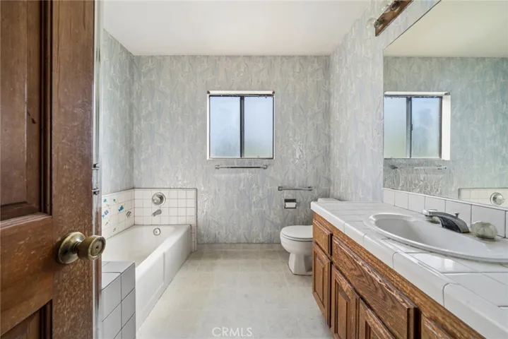 144 6th St. Upstairs Bathroom
