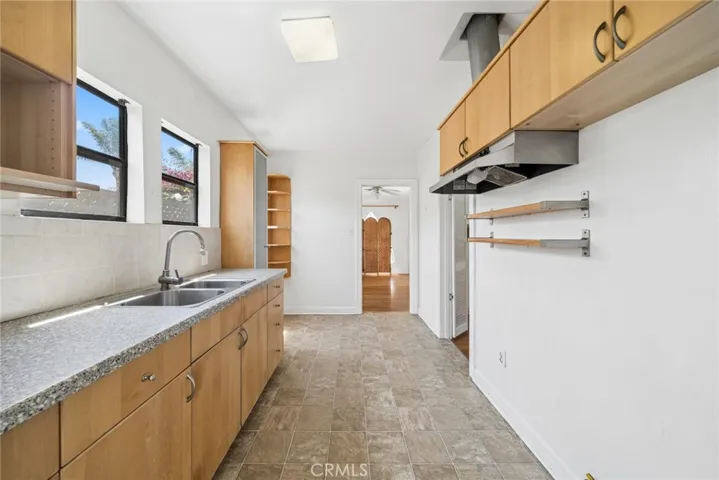 142 6th St Kitchen