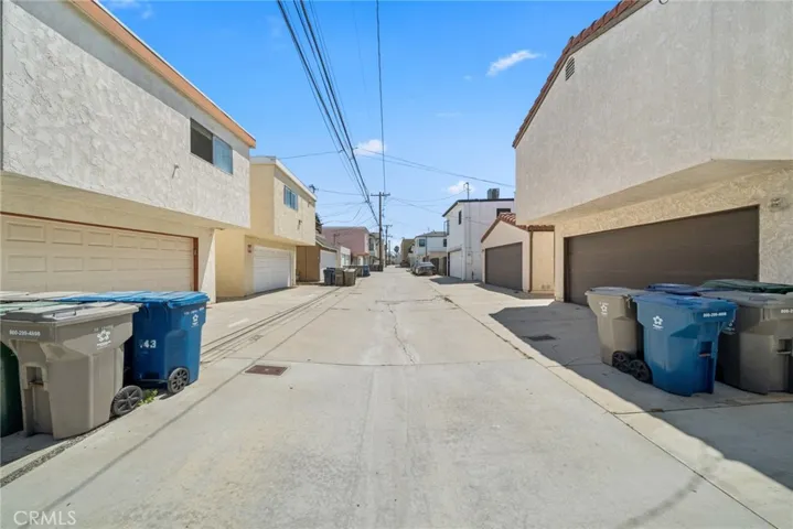 144 & 142 6th St. wide alley