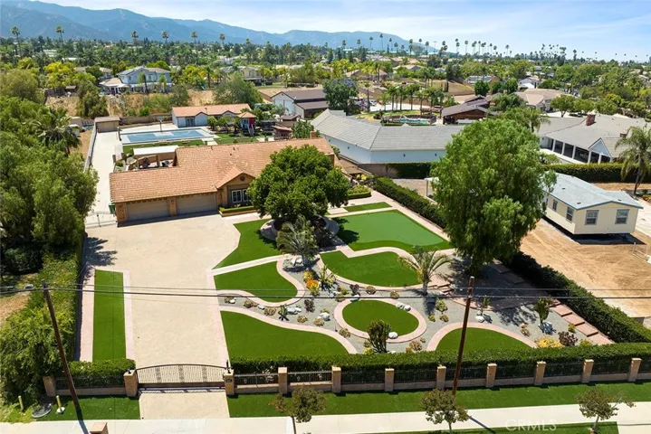 2785 State, Corona, California 92881