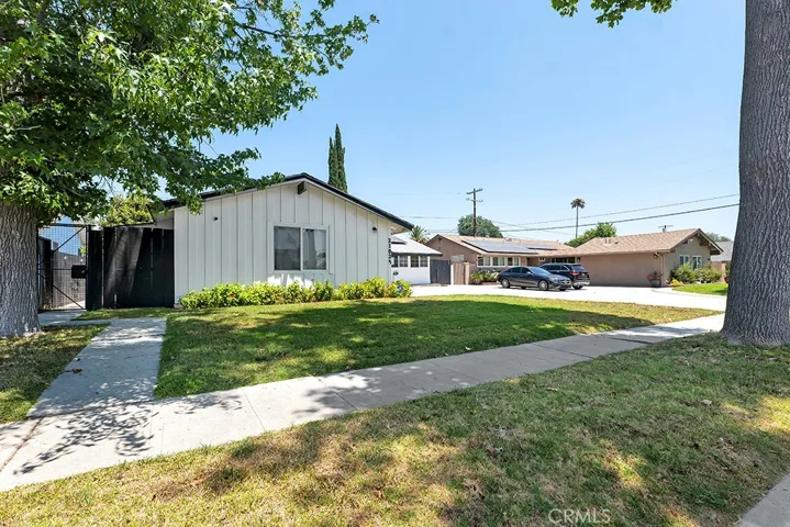 21025 Blythe Street, Canoga Park, California 91304