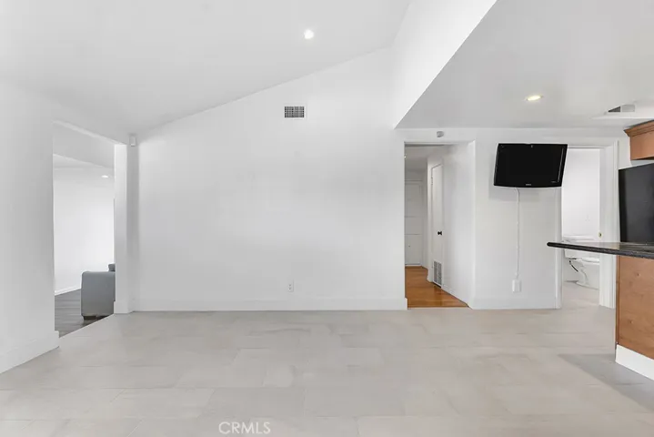21025 Blythe Street, Canoga Park, California 91304