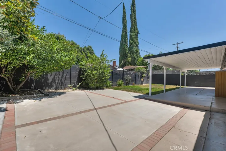 21025 Blythe Street, Canoga Park, California 91304
