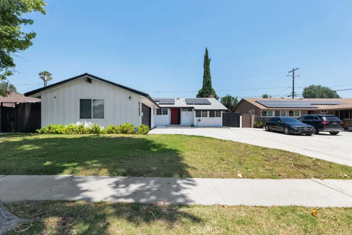 21025 Blythe Street, Canoga Park, California 91304