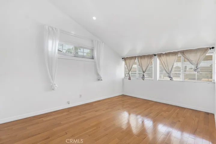 21025 Blythe Street, Canoga Park, California 91304