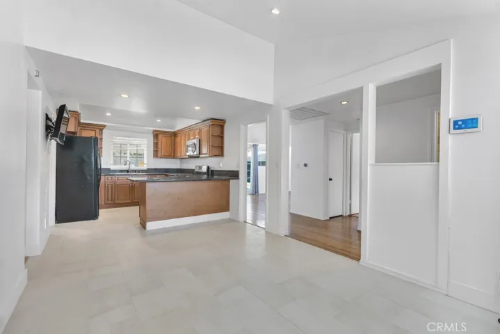 21025 Blythe Street, Canoga Park, California 91304