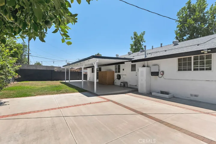 21025 Blythe Street, Canoga Park, California 91304