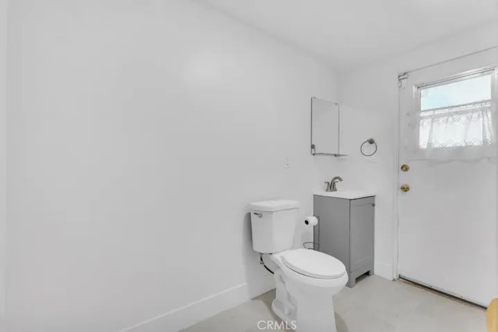 21025 Blythe Street, Canoga Park, California 91304
