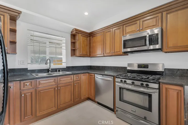 21025 Blythe Street, Canoga Park, California 91304