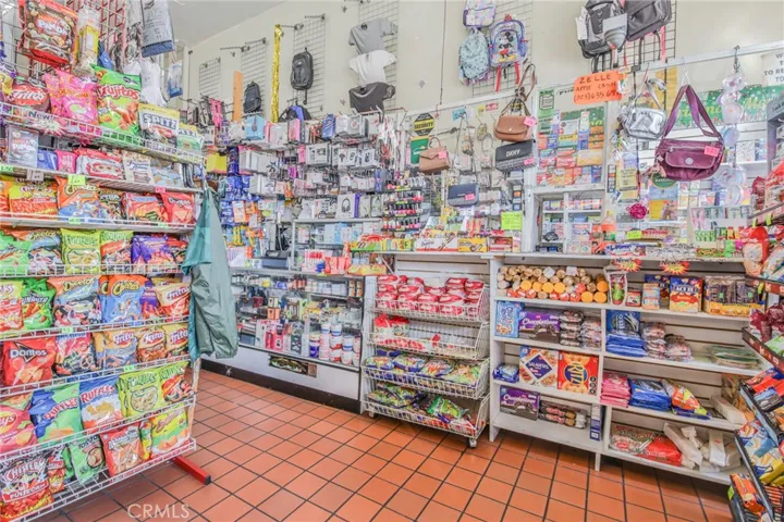 5135 Avalon, Los Angeles, California 90011