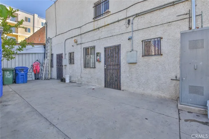 5135 Avalon, Los Angeles, California 90011