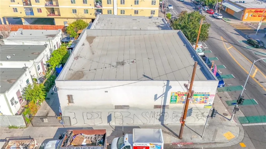 5135 Avalon, Los Angeles, California 90011