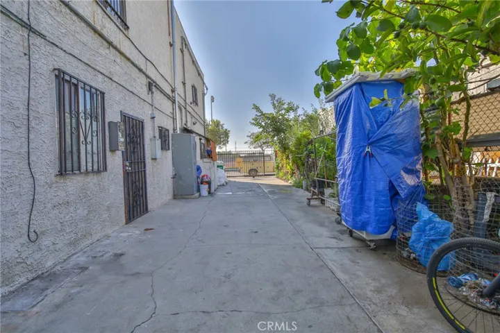 5135 Avalon, Los Angeles, California 90011