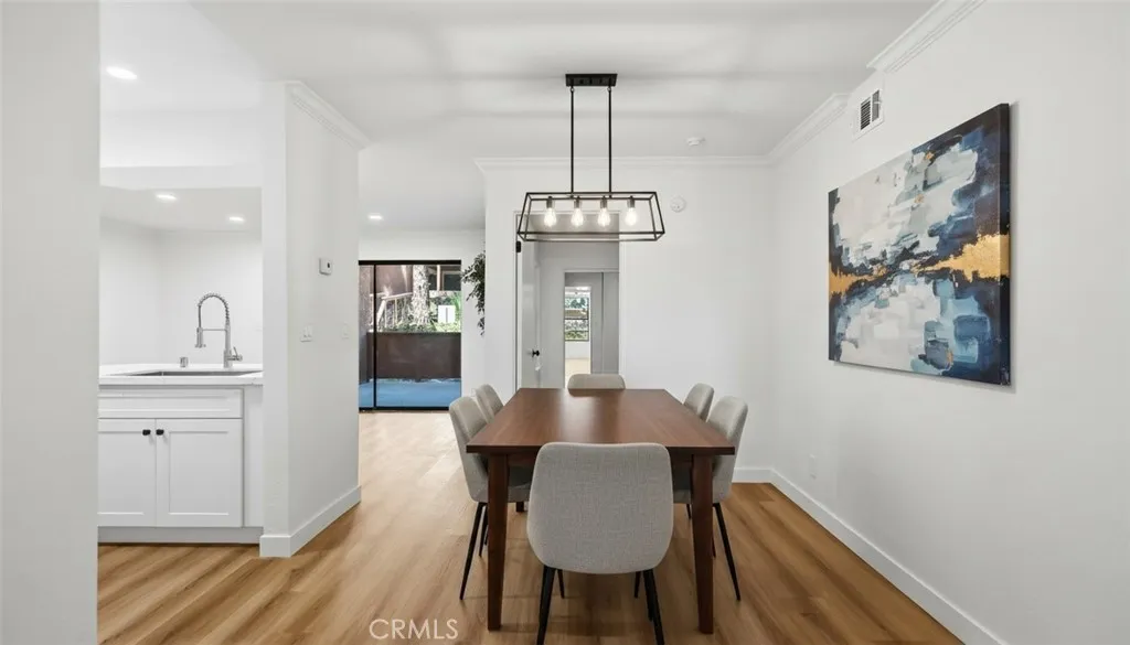 Virtually Staged--Dining Room