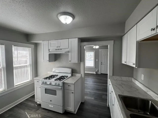 450 N 6th, Coalinga, California 93210