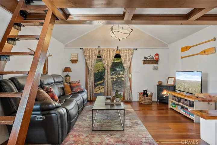 471 Willow Witch, Cedarpines Park, California 92325