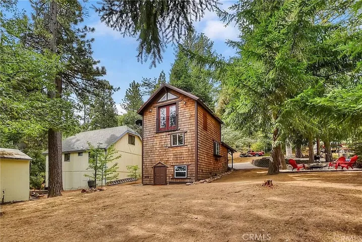 471 Willow Witch, Cedarpines Park, California 92325