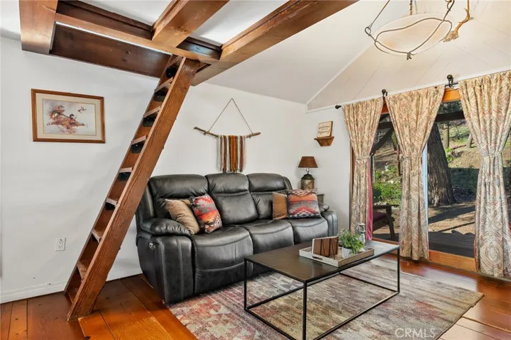 471 Willow Witch, Cedarpines Park, California 92325