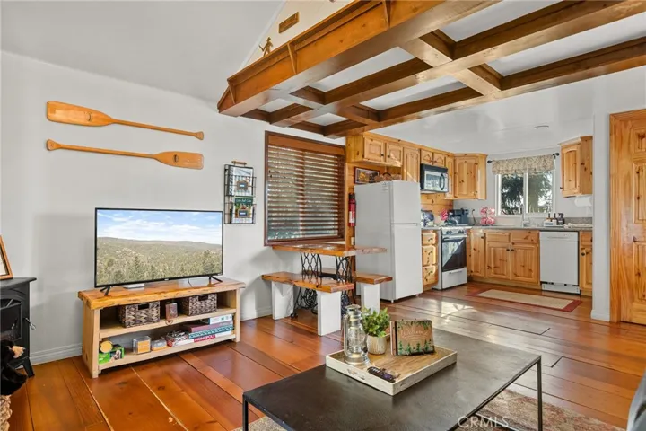471 Willow Witch, Cedarpines Park, California 92325