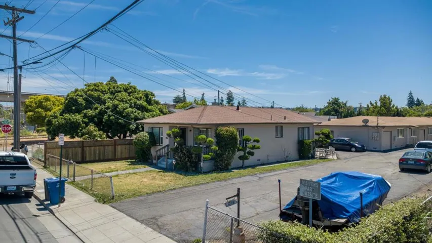 563 Laurel Avenue, Hayward, California 94541