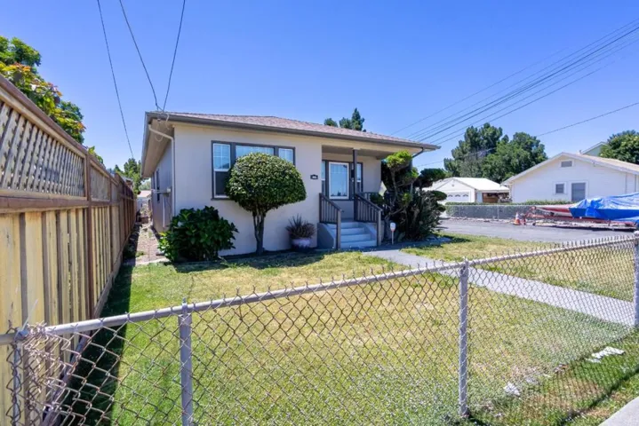 563 Laurel Avenue, Hayward, California 94541