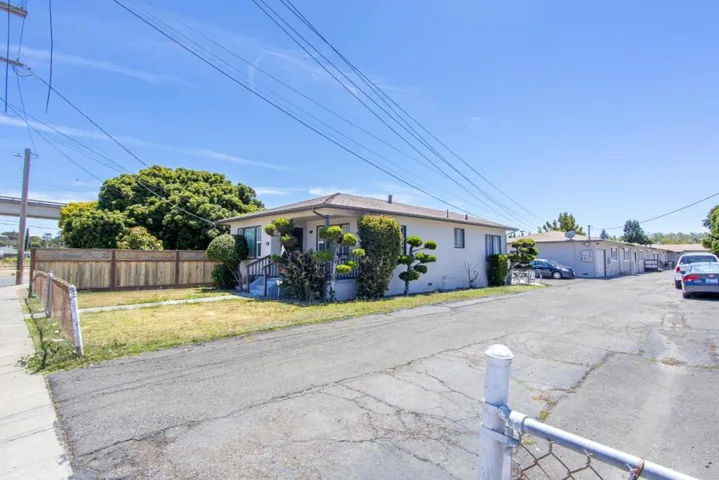 563 Laurel Avenue, Hayward, California 94541