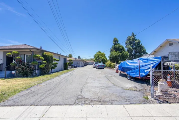 563 Laurel Avenue, Hayward, California 94541