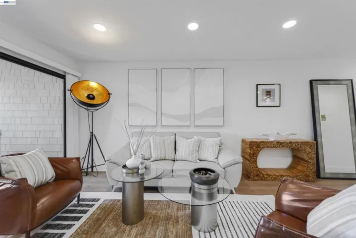 2111 Latham St 307, Mountain View, California 94040