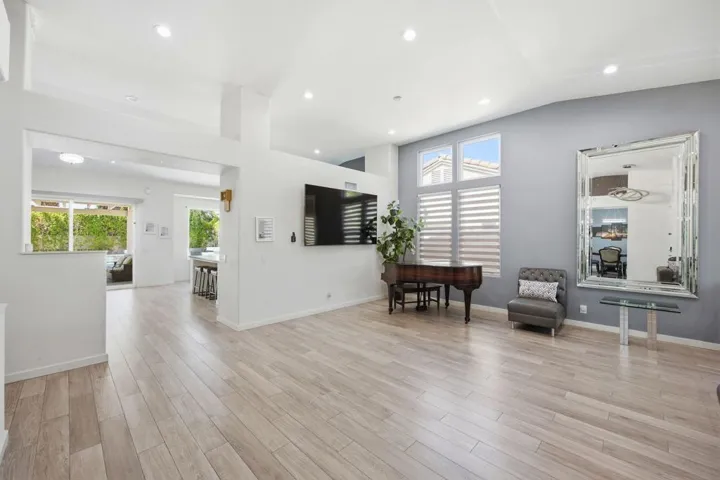 26-web-or-mls-25