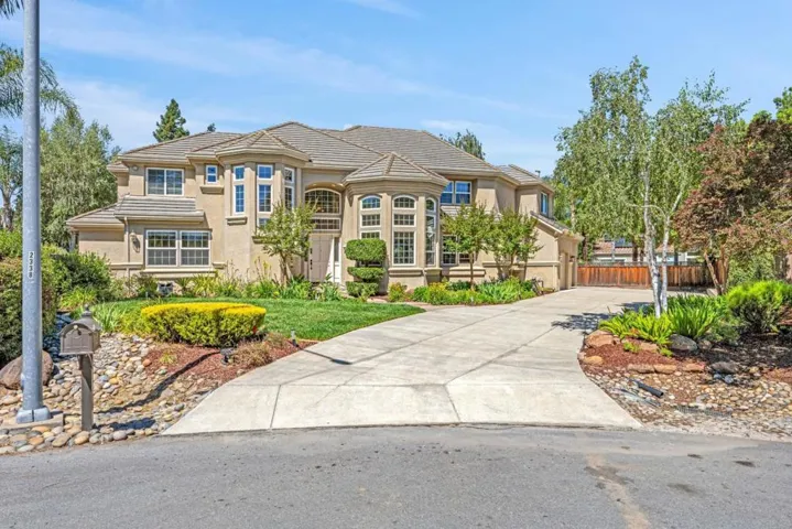 Upscale living at 1815 Silverwings Ct in Morgan Hill