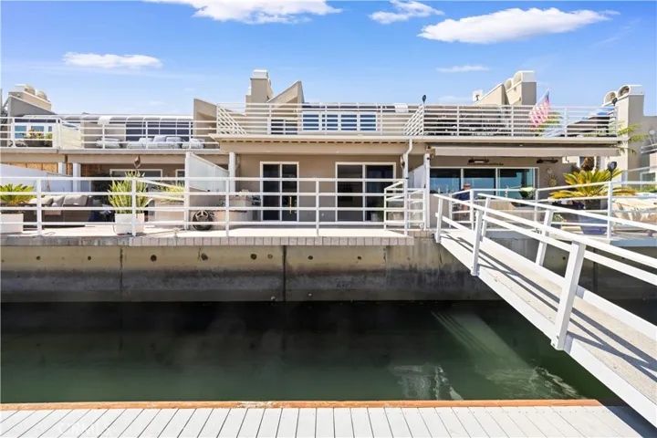 3312 Tempe, Huntington Beach, California 92649