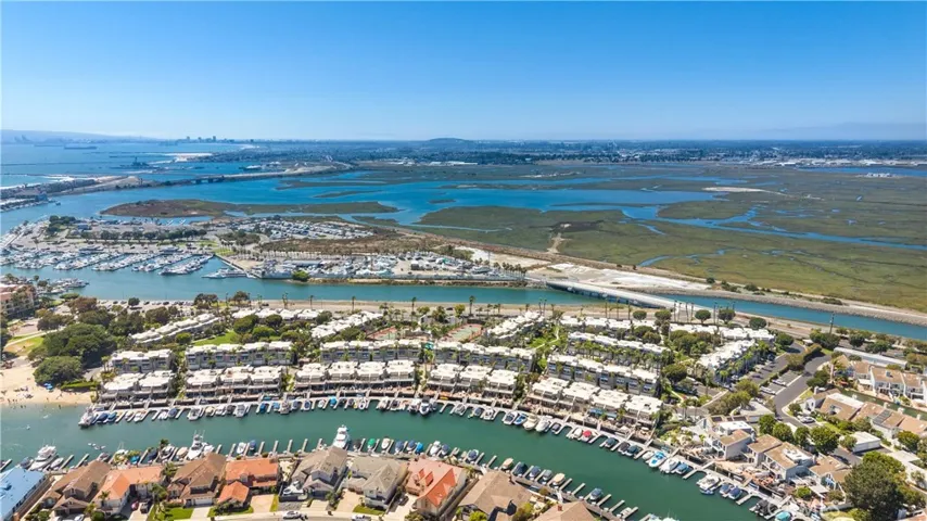 3312 Tempe, Huntington Beach, California 92649