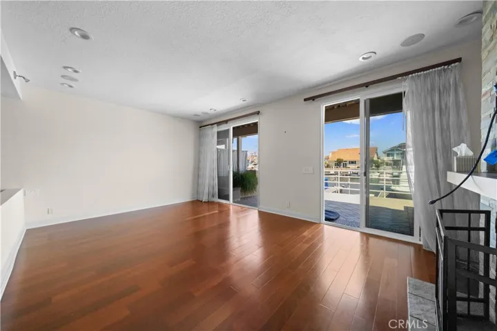 3312 Tempe, Huntington Beach, California 92649
