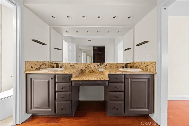 3312 Tempe, Huntington Beach, California 92649