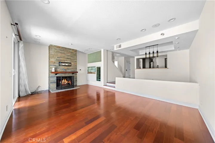 3312 Tempe, Huntington Beach, California 92649
