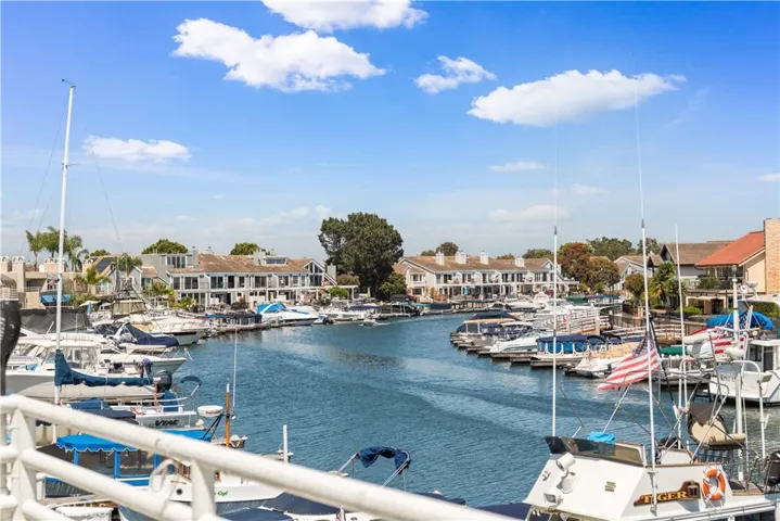 3312 Tempe, Huntington Beach, California 92649
